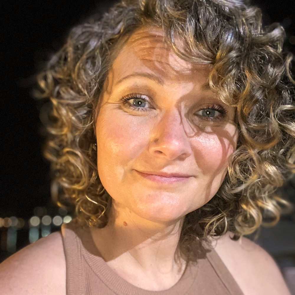 Meet your Posher, Joy
